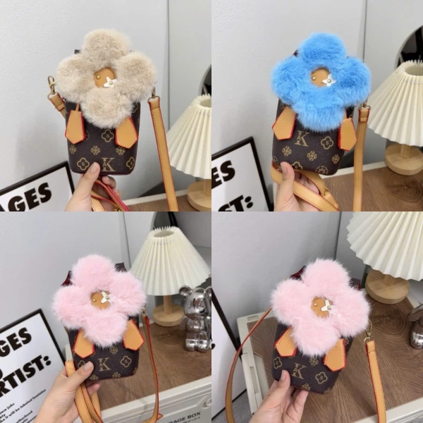 Túi xách phong cách Hàn Quốc thường không để lại chỗ cho điện thoại lớn: điều người dùng nhận ra sau một tuần sử dụng - Ảnh 5