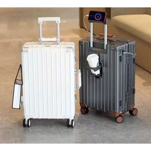 Những tính năng này không chỉ bảo vệ đồ đạc mà còn giảm thiểu lo lắng khi hành lý phải trải qua quy trình xếp dỡ khô cũ, đặc biệt trong các chuyến bay quốc tế dài ngày. (Ảnh 2)