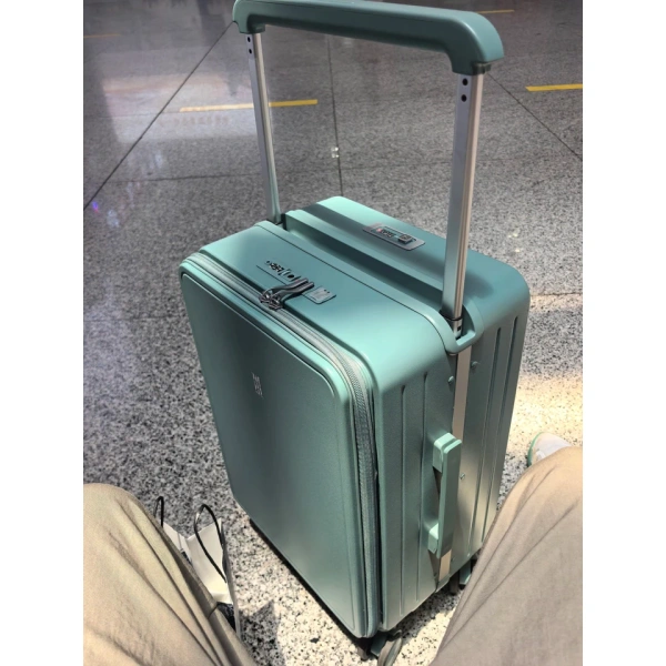 Vali cabin du lịch size 20 bằng nhựa PC Đức bảo vệ laptop, nhưng ngăn phụ thường bị lạc trong hành lý - Ảnh 5 Vali cabin du lịch size 20 bằng nhựa PC Đức bảo vệ laptop, nhưng ngăn phụ thường bị lạc trong hành lý - Ảnh 5