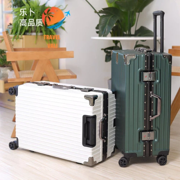 Vali kéo du lịch khung nhôm có khay 4 góc chịu va đập khiến cách đóng gói hành lý hoàn toàn khác đi. - Ảnh 1