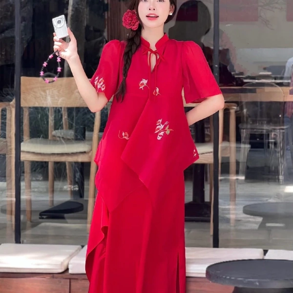 Theo hướng dẫn của nhà sản xuất, váy suông thêu hoa lụa nên được giặt tay hoặc sử dụng chế độ giặt nhẹ, đặt vào túi giặt để tránh va chạm mạnh. (Ảnh 4) Theo hướng dẫn của nhà sản xuất, váy suông thêu hoa lụa nên được giặt tay hoặc sử dụng chế độ giặt nhẹ, đặt vào túi giặt để tránh va chạm mạnh. (Ảnh 4)