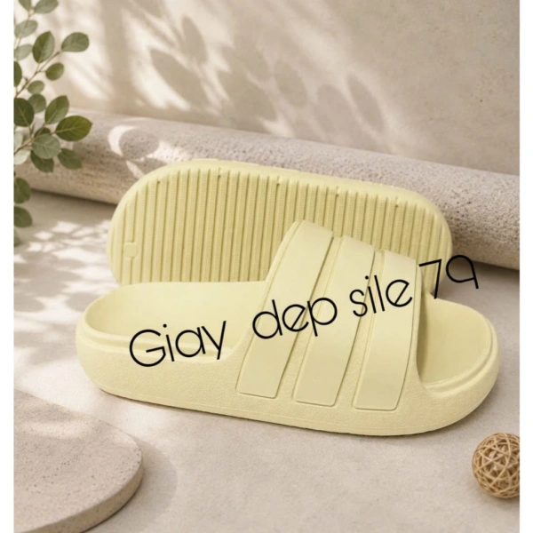 Đối với dép quai ngang, size thường được đo dựa trên độ dài của bàn chân từ gót đến đầu ngón lớn. (Ảnh 4) Đối với dép quai ngang, size thường được đo dựa trên độ dài của bàn chân từ gót đến đầu ngón lớn. (Ảnh 4)