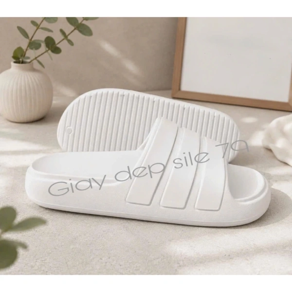 Trong thời gian gần đây, mẫu dép “Dép quai ngang Nan – Nữ” được quảng cáo là “đúc nguyên khối”, thu hút nhiều ánh nhìn nhờ thiết kế đơn giản nhưng hiện đại. (Ảnh 5) Trong thời gian gần đây, mẫu dép “Dép quai ngang Nan – Nữ” được quảng cáo là “đúc nguyên khối”, thu hút nhiều ánh nhìn nhờ thiết kế đơn giản nhưng hiện đại. (Ảnh 5)