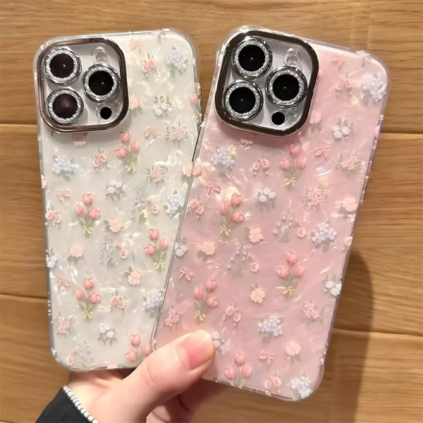 Vẻ hoa rực rỡ trên ốp lưng iPhone đôi khi che mất cảm giác an toàn khi cầm - Ảnh 1 Vẻ hoa rực rỡ trên ốp lưng iPhone đôi khi che mất cảm giác an toàn khi cầm - Ảnh 1