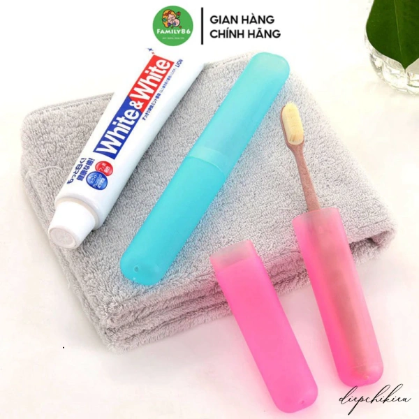 Việc chọn hộp đựng bàn chải du lịch thường khiến không gian balo chật hơn và gây bất ngờ khi sắp xếp hành lý. - Ảnh 1