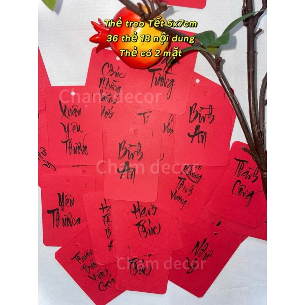 Những yếu tố trên sẽ quyết định liệu 30 tấm thẻ có “hòa hợp” hay “đè nặng” trong không gian. (Ảnh 2)