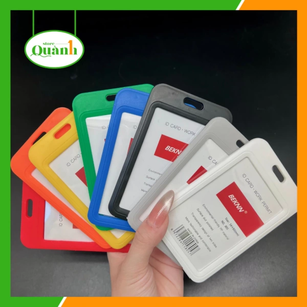 Vỏ thẻ nhựa PVC sang trọng thực sự ngăn thẻ sinh viên bị cong vênh sau những tháng dùng đầu tiên không? - Ảnh 1