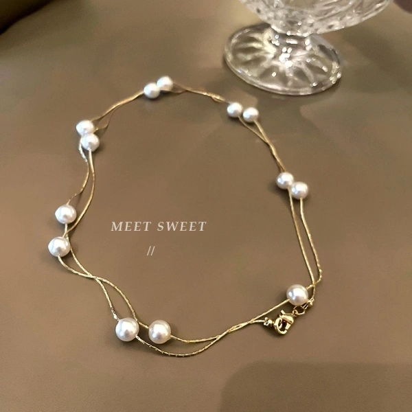Đối với những người có da nhạy cảm hoặc đang trong quá trình điều trị da (ví dụ da dầu, mụn trứng cá), việc lựa chọn vật liệu và kiểu dáng là yếu tố quan trọng. (Ảnh 2) Đối với những người có da nhạy cảm hoặc đang trong quá trình điều trị da (ví dụ da dầu, mụn trứng cá), việc lựa chọn vật liệu và kiểu dáng là yếu tố quan trọng. (Ảnh 2)