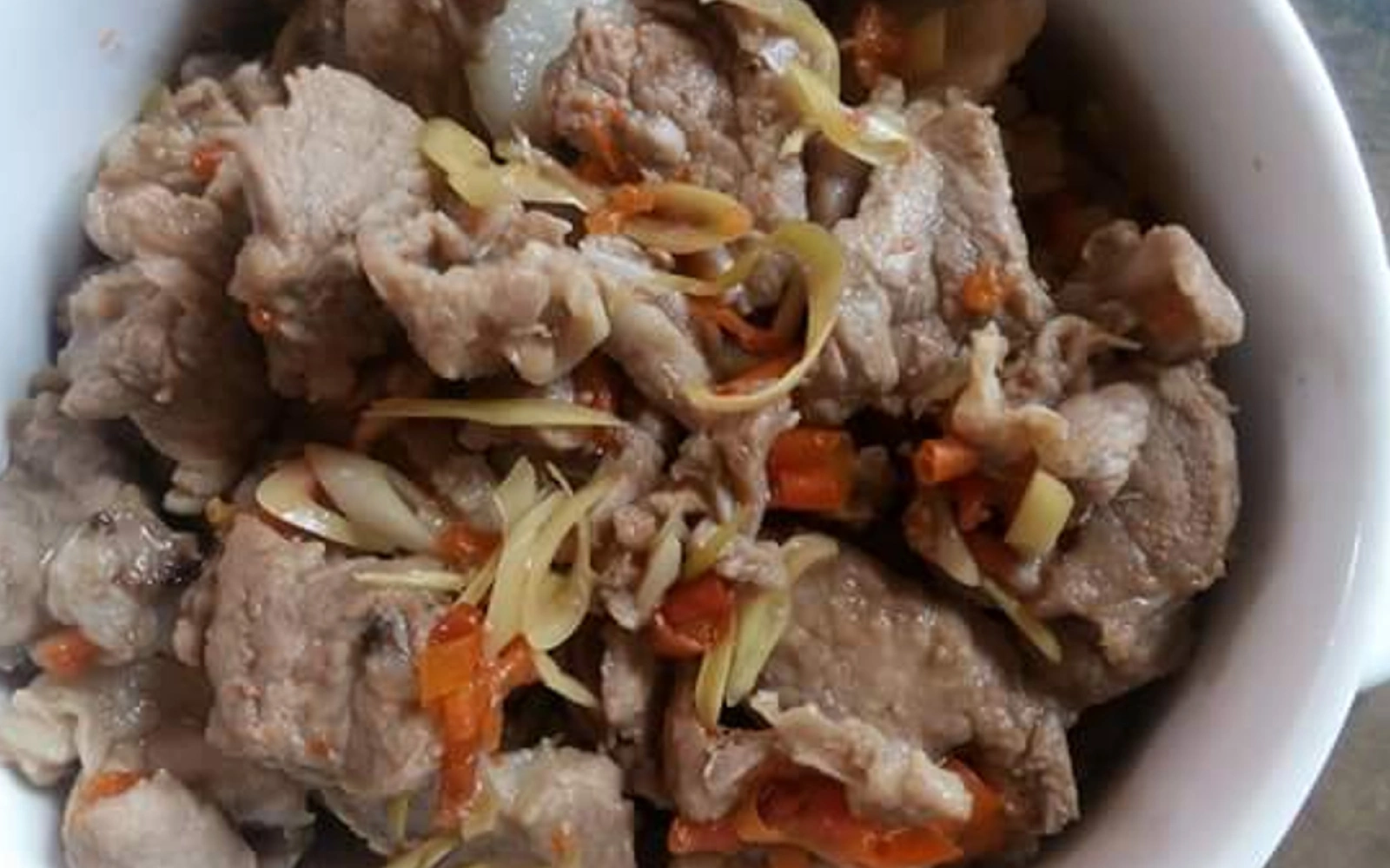 Thịt heo xào sả ớt