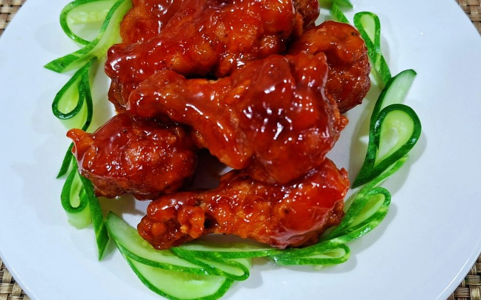 Cánh Tỏi Gà Sốt Cay