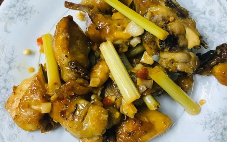 Gà chiên mắm