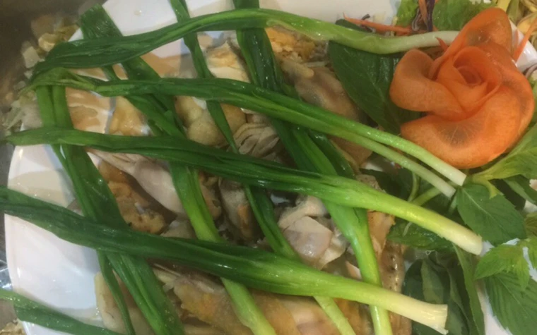 Gà Hấp Hành – Món Gà Hấp Ngon Đậm Hương Hành