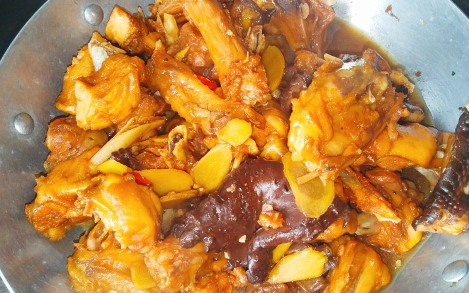 Gà kho gừng