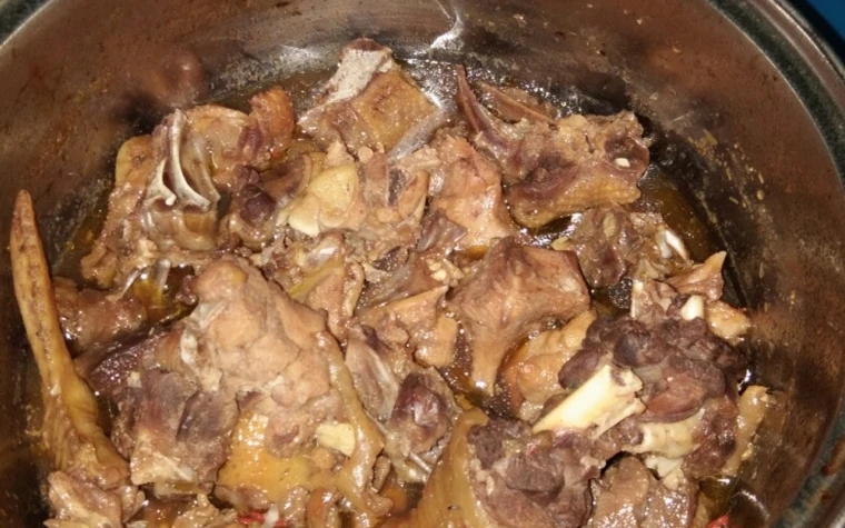 Thịt gà kho
