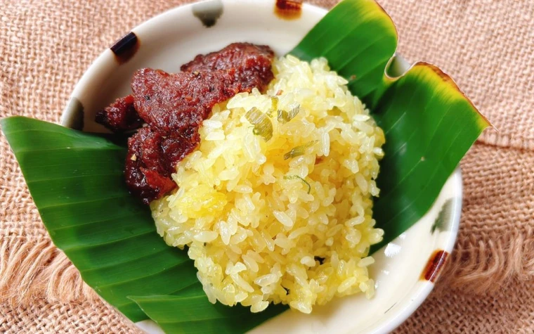 Xôi Nghệ Nấu Tốc Hành Bằng Nồi Cơm Điện