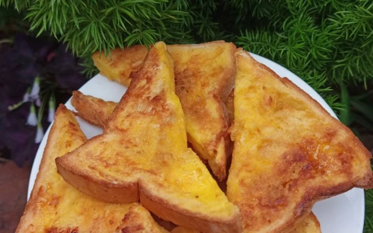 Bánh mì bơ sữa nướng trong nồi chiên không dầu