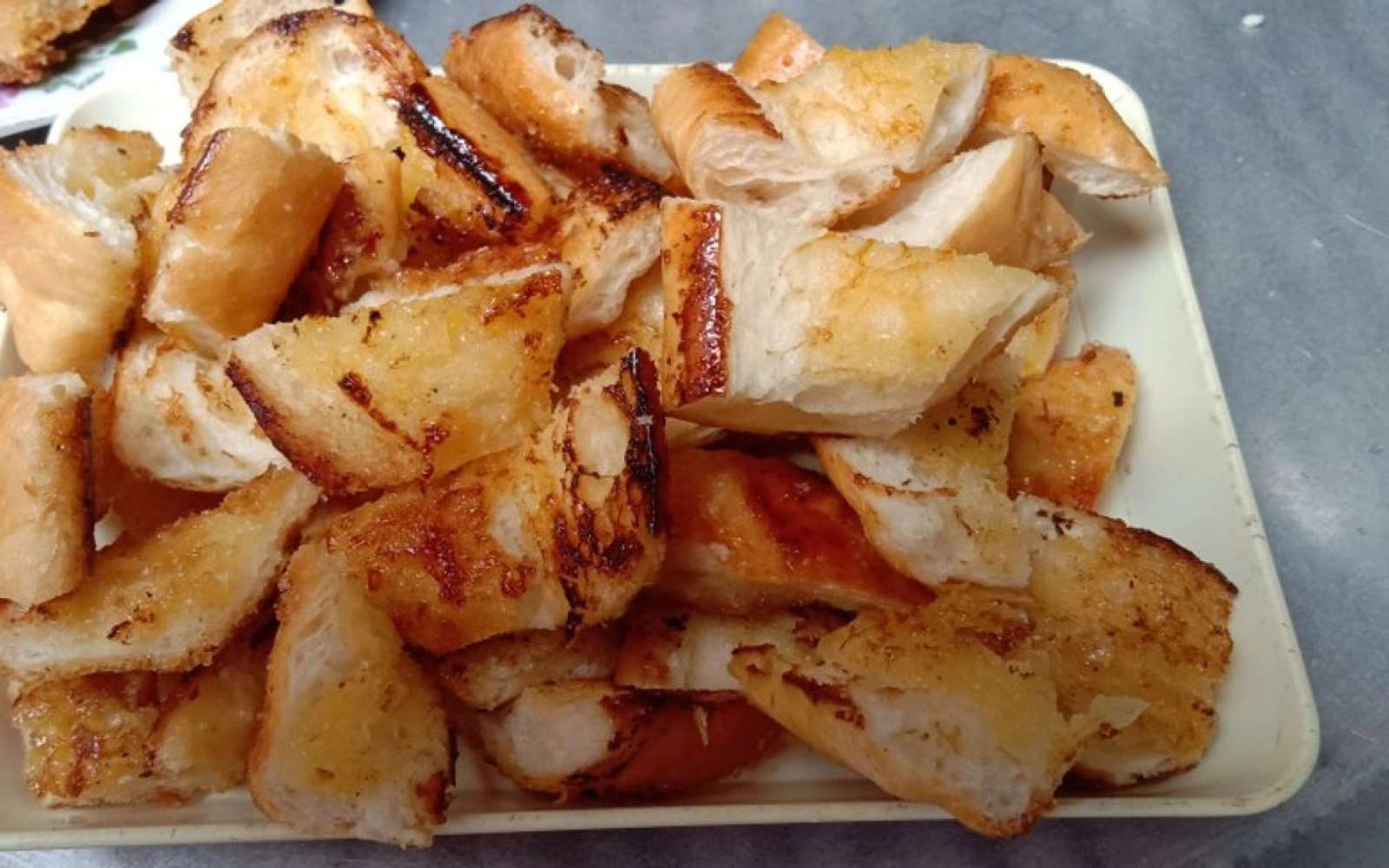 Bánh mì nướng bơ đường