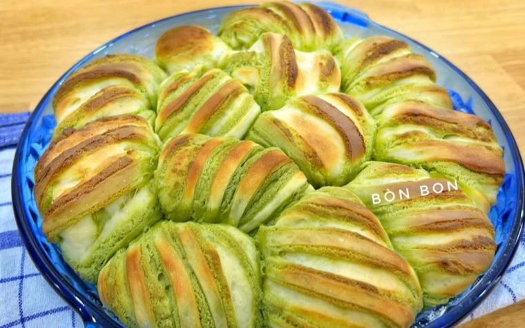 Bánh Mì Trà Xanh Matcha