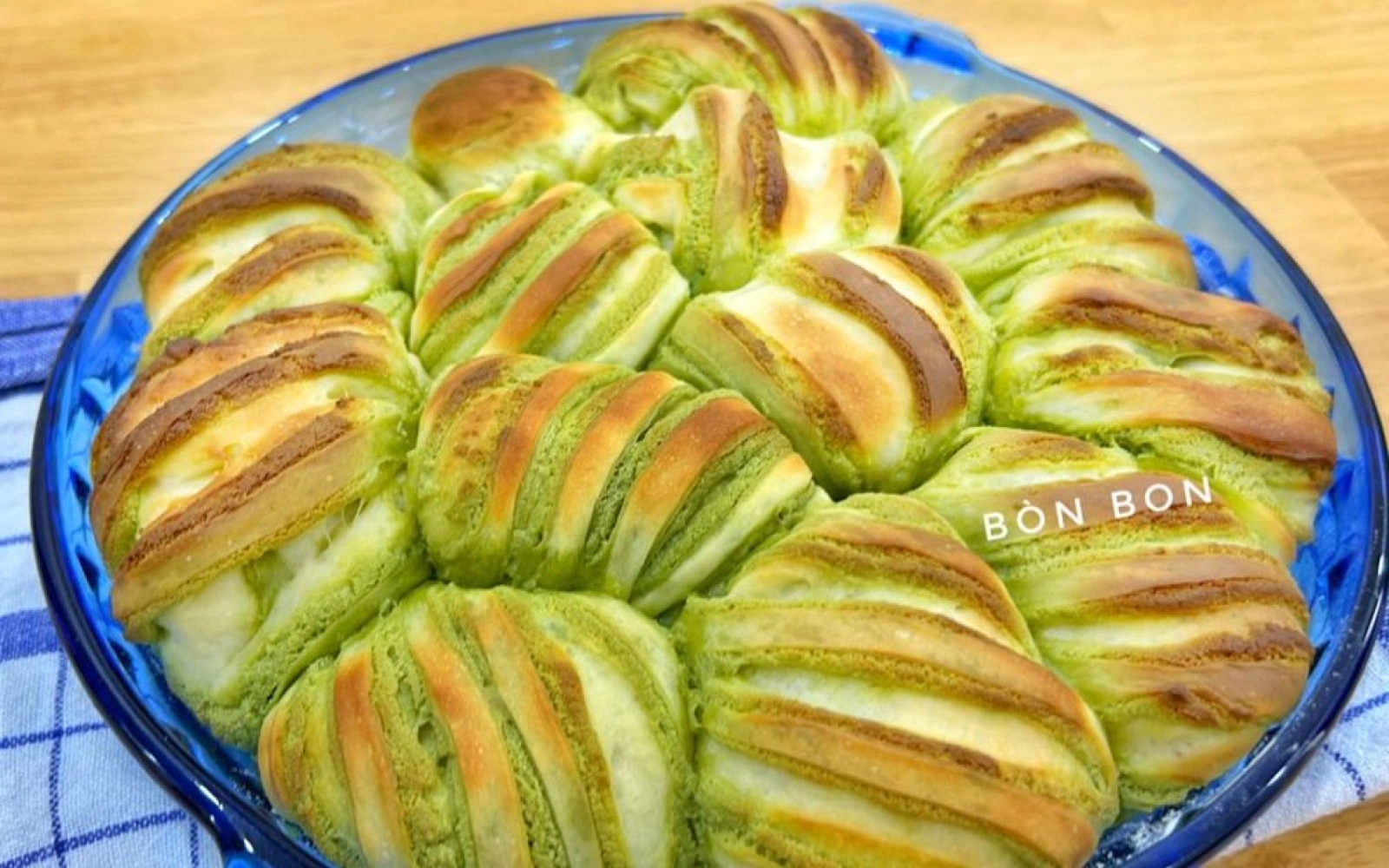 Bánh Mì Trà Xanh Matcha