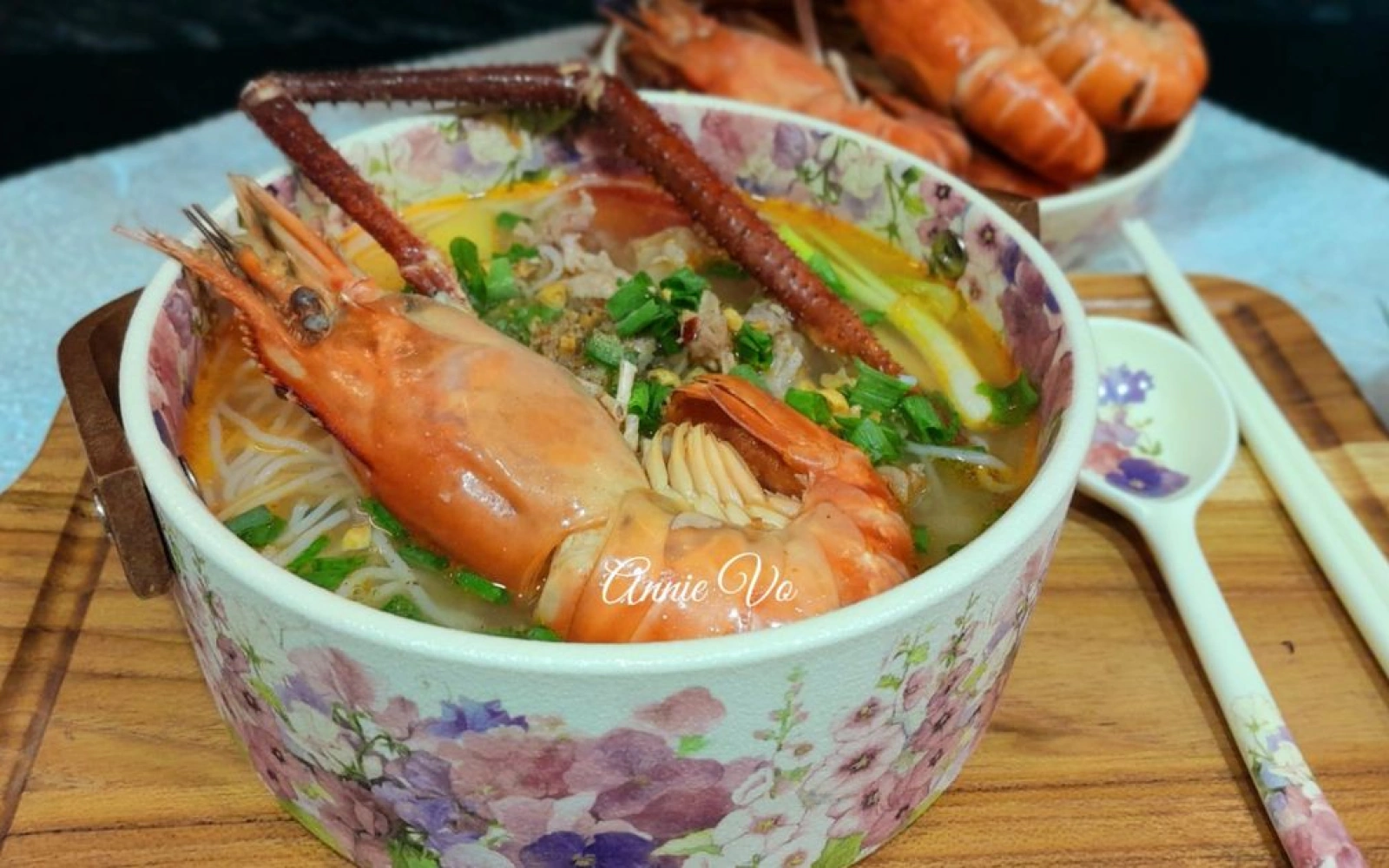 Bún Thái tôm càng xanh