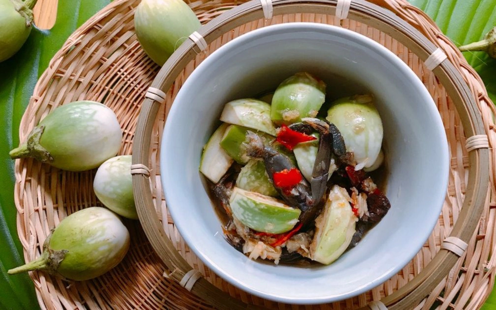 Cách làm Cà Pháo Xanh Trộn Ba Khía – Gỏi Tươi Mát Cho 2 Người