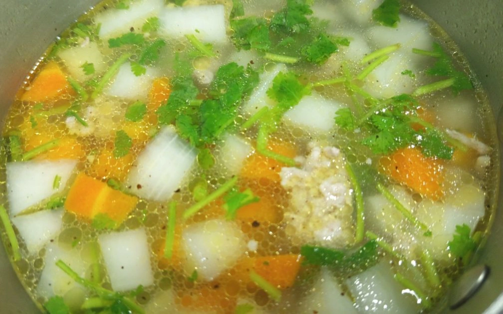 Cách làm Canh Củ Cải Cà Rốt Thịt Băm Đậm Vị