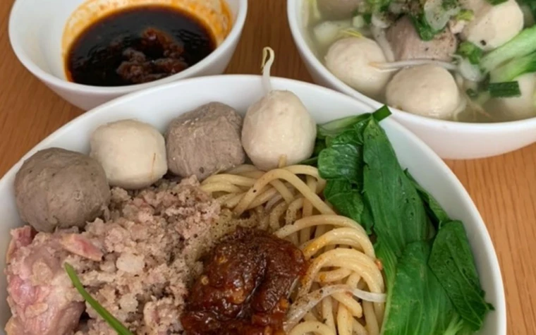 Hủ tiếu mì khô