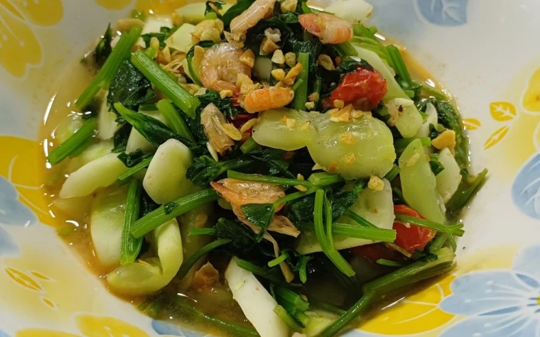 Rau củ xào tép