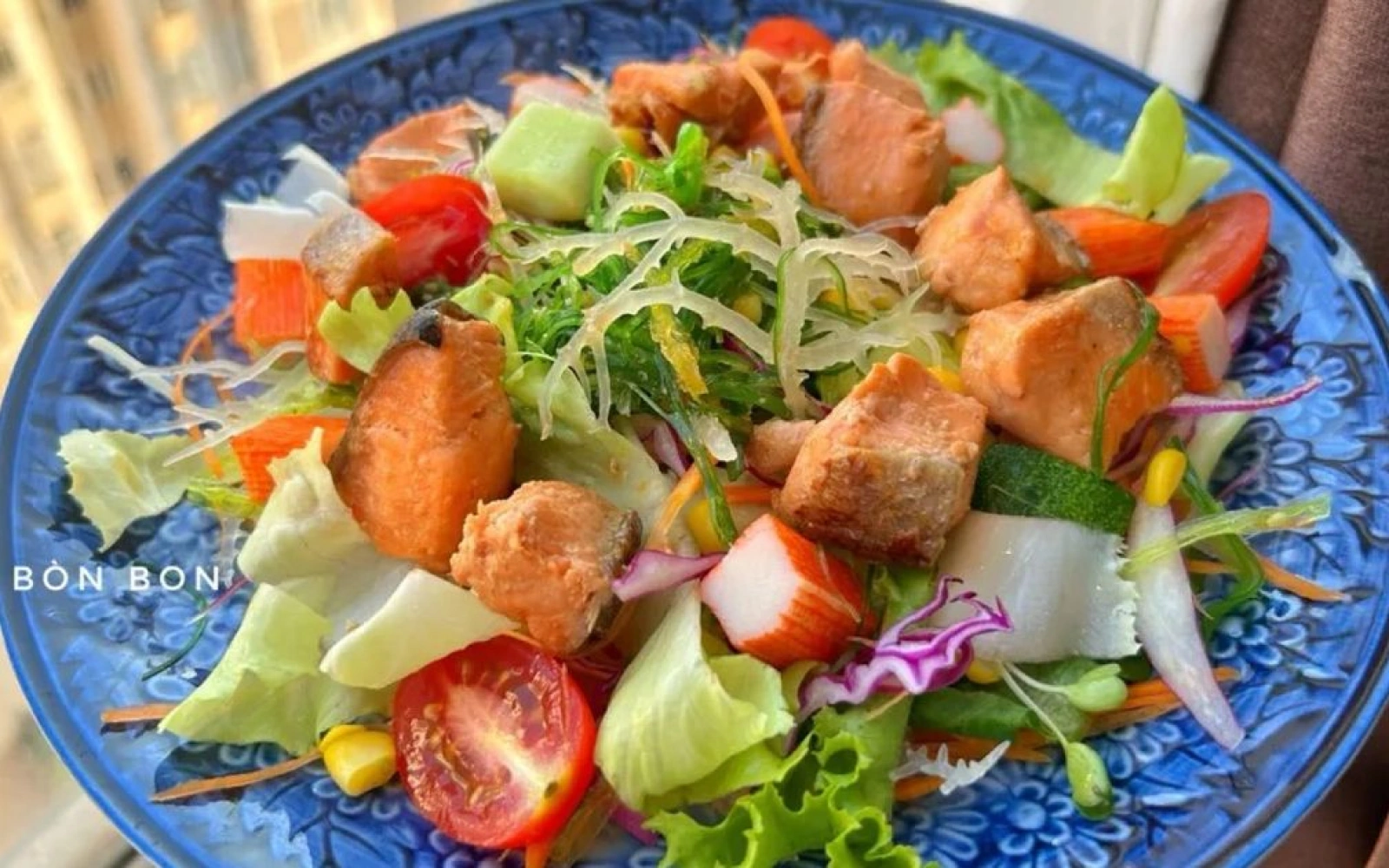 Salad Cá Hồi Rong Sụn