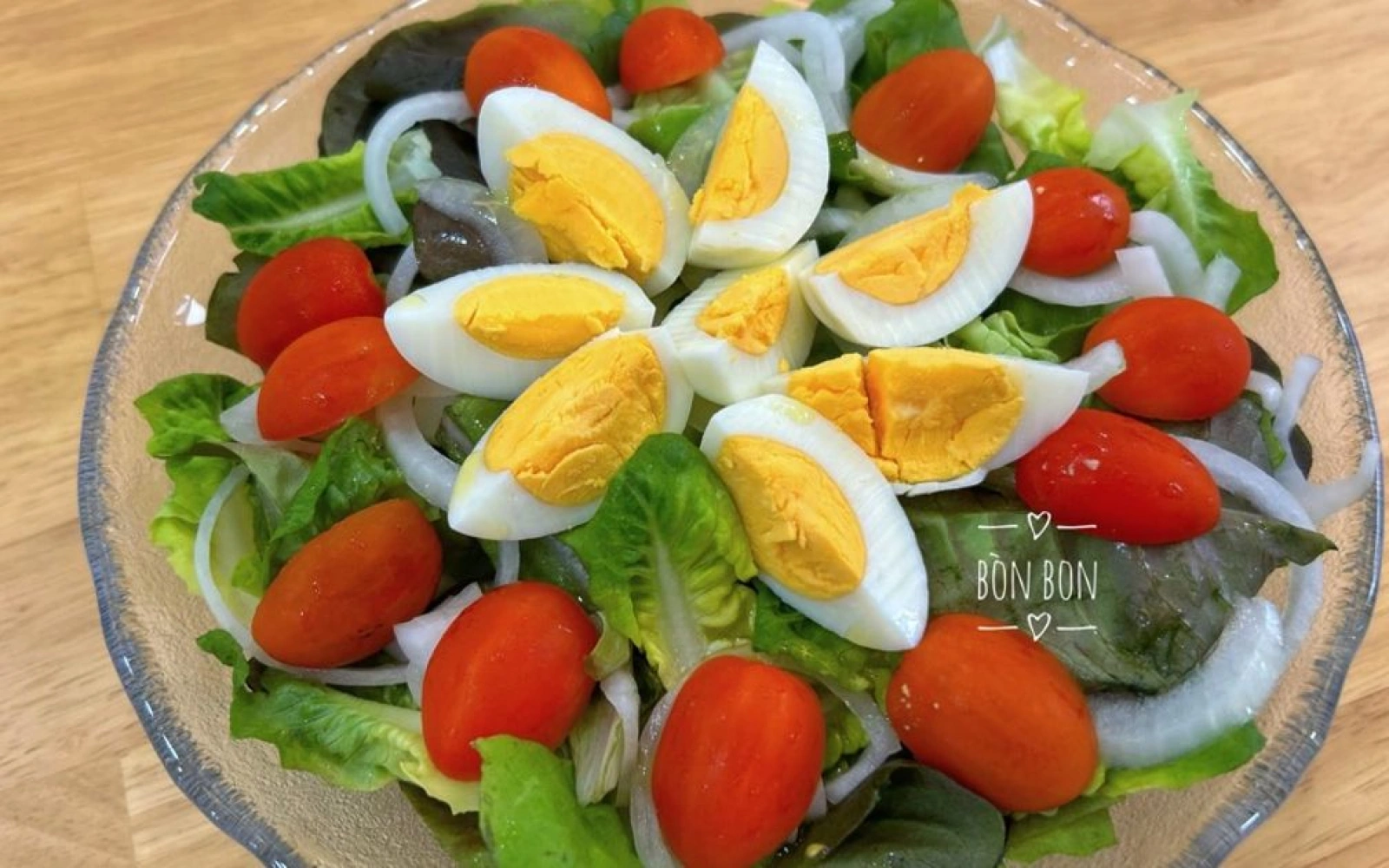Salad dầu giấm đơn giản ăn kèm món chiên nướng