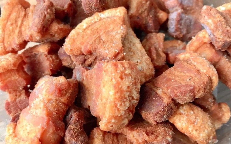 Cách làm Thịt Ba Rọi Chiên Giòn Bì Lắc Tỏi Ớt
