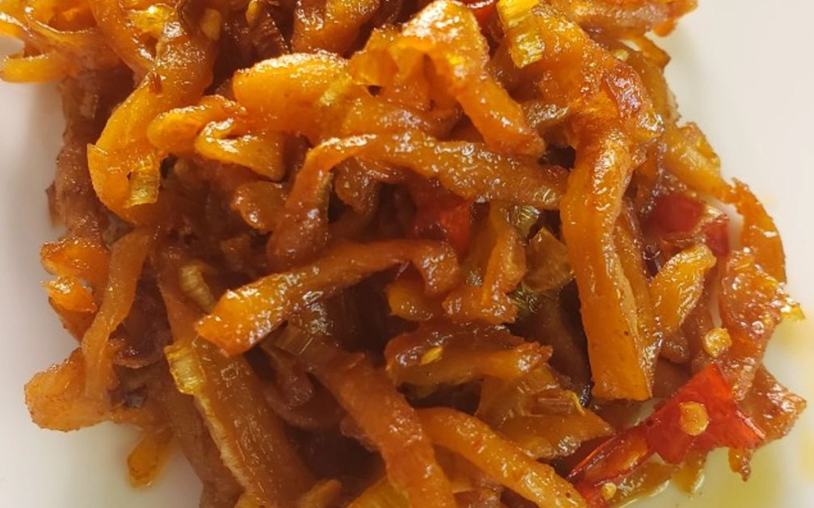 Xá bấu (củ cải muối) xào cay