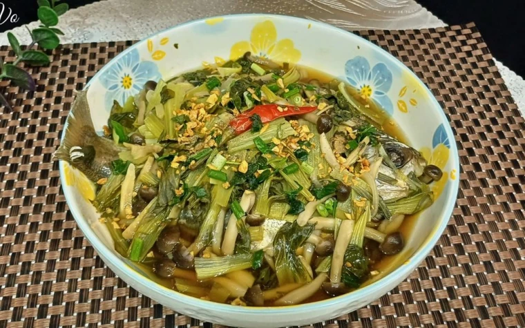 Cá chim om rau nấm