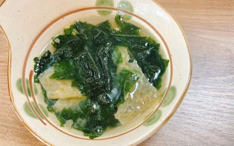 Canh rong biển miso
