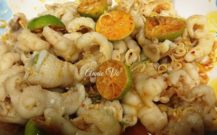Chân gà rút xương sốt Thái