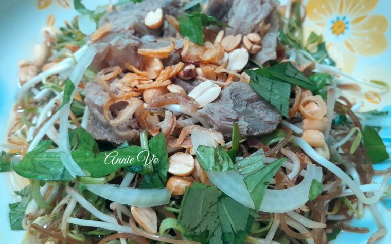 Gỏi gân bò rau muống