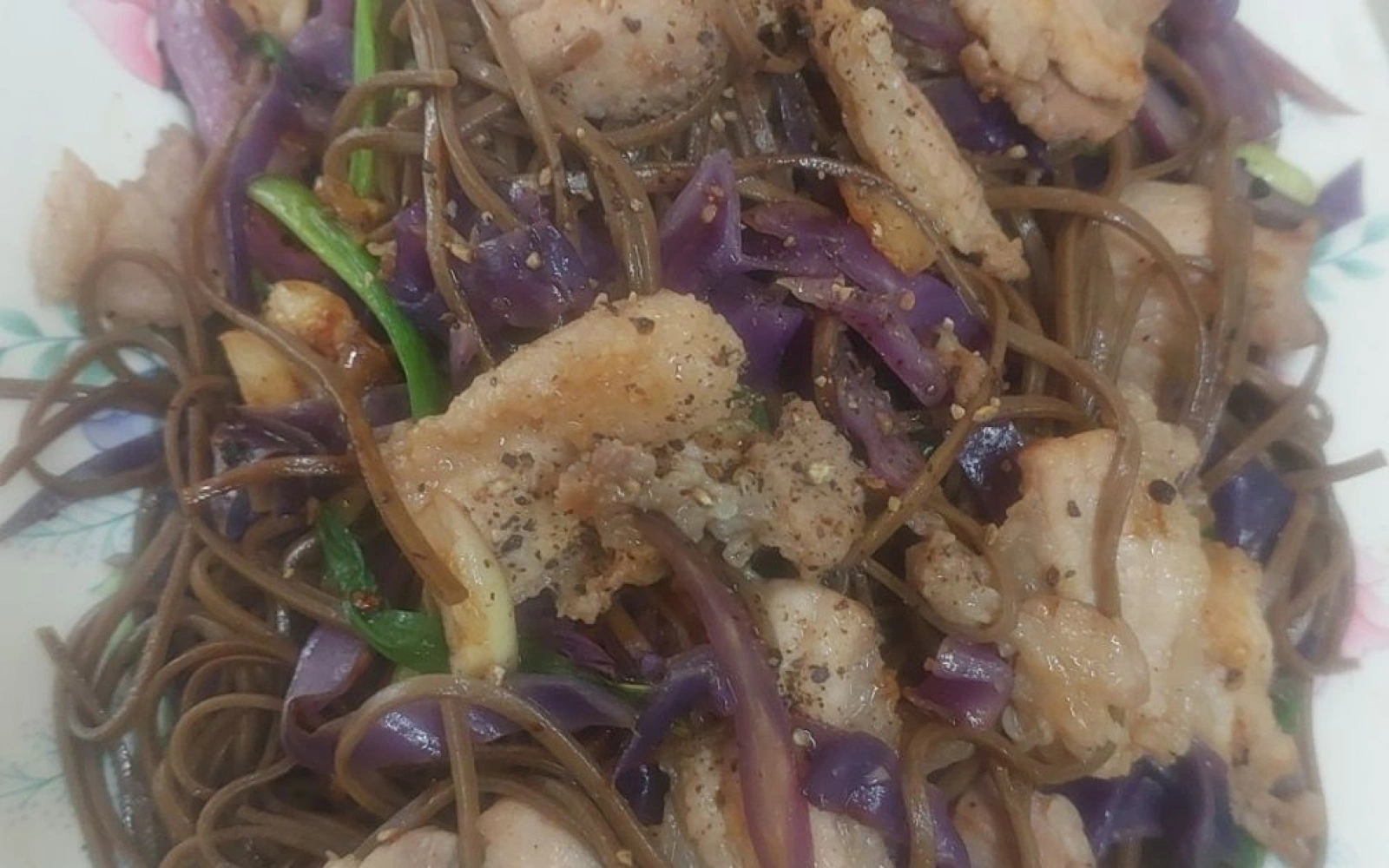 Mì soba xào thịt ba chỉ