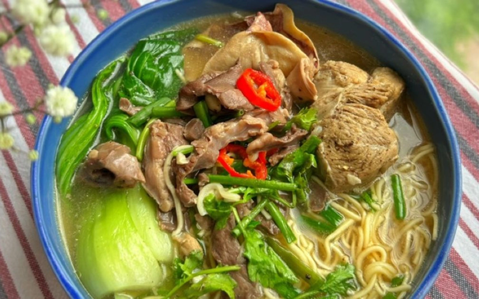 Cách làm Mì Sườn Tim Heo – Món mì bữa sáng đầy dinh dưỡng