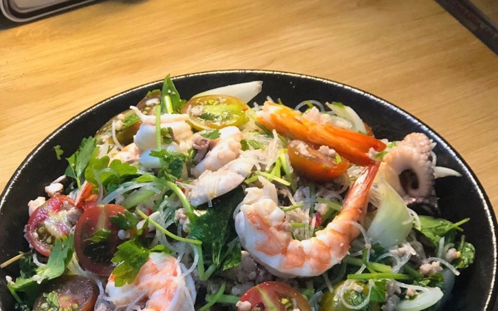 Cách làm Salad miến trộn Thái Lan – Món gỏi tươi mát, đầy hương vị