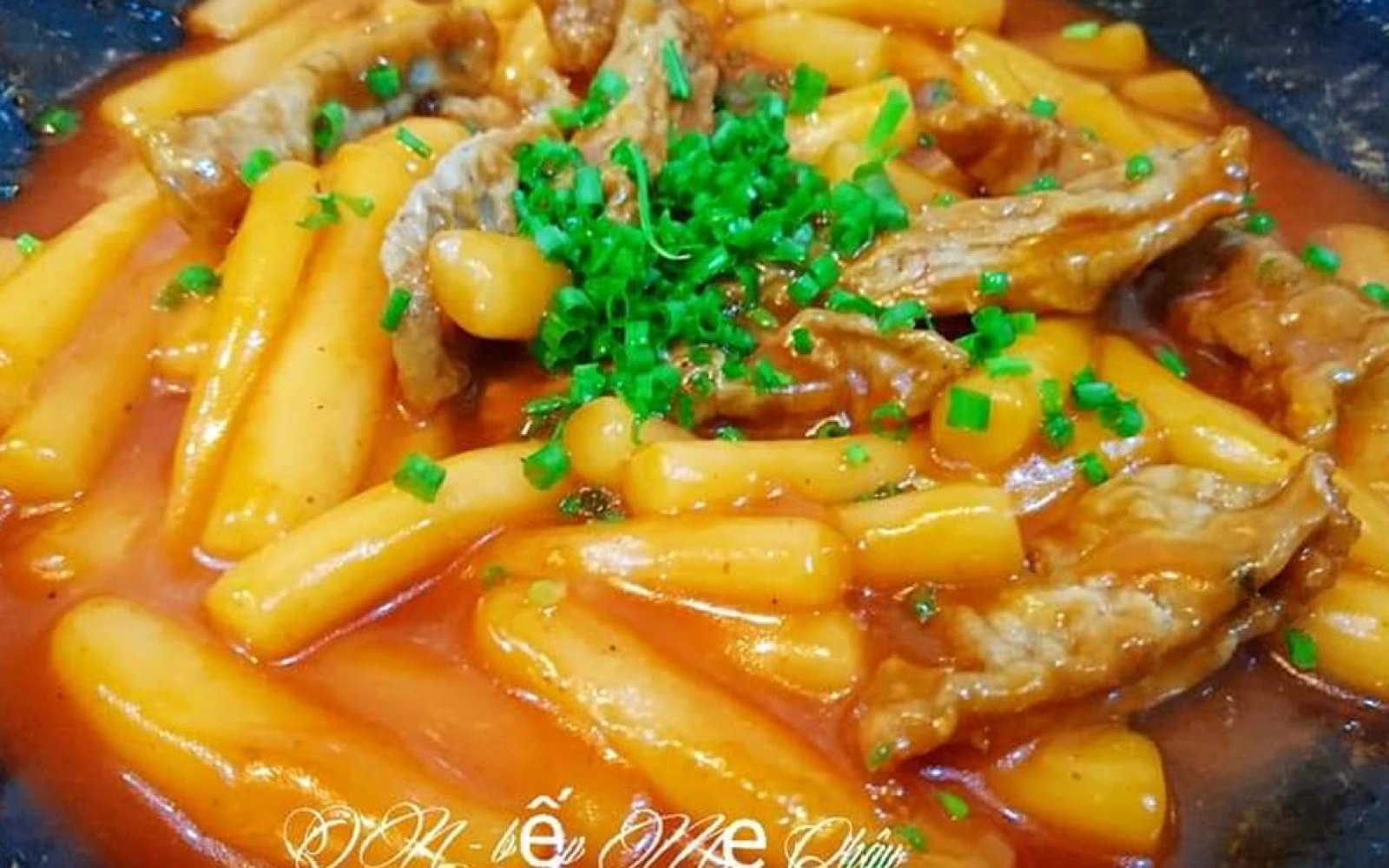 Cách làm Bánh gạo cay Hàn Quốc – Món ăn vặt giòn tan, cay nồng