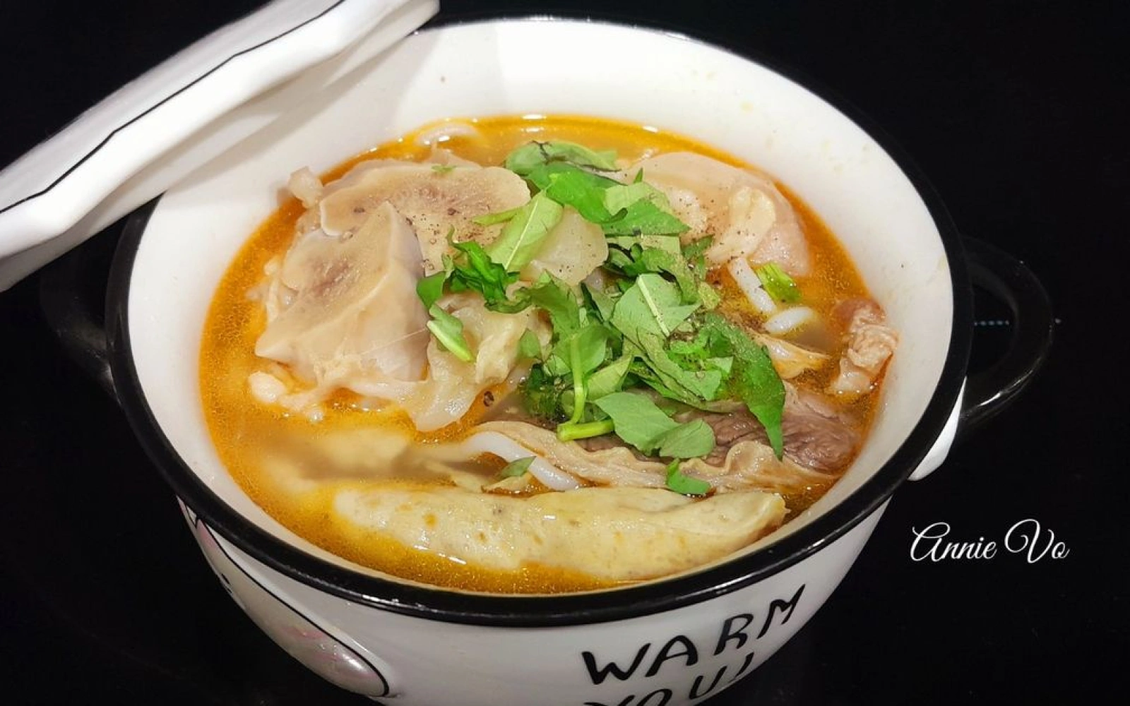 Cách làm Bún bò Huế giò heo thơm ngon, đậm đà