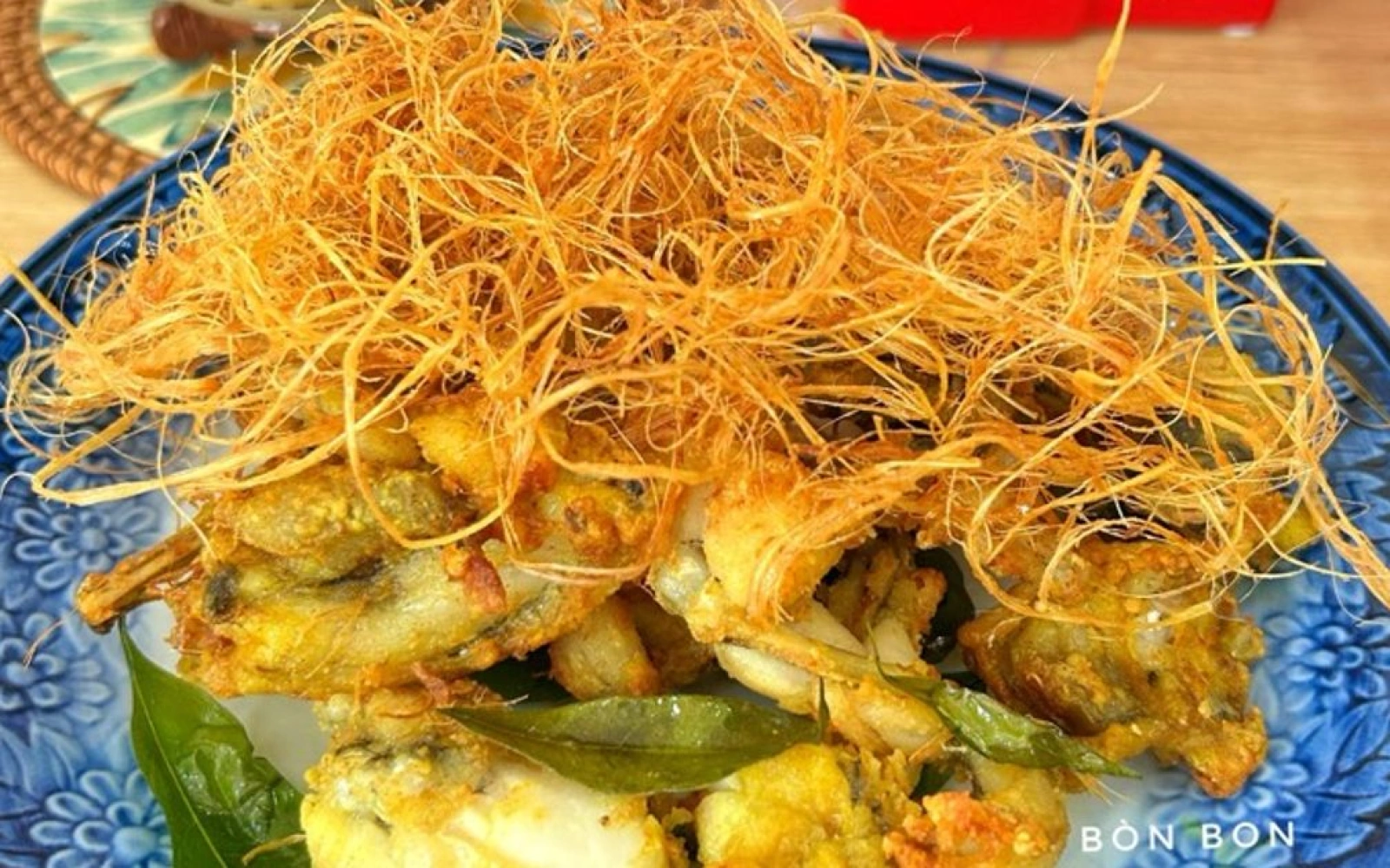 Ếch Núp Rơm (Ếch Núp Lùm)