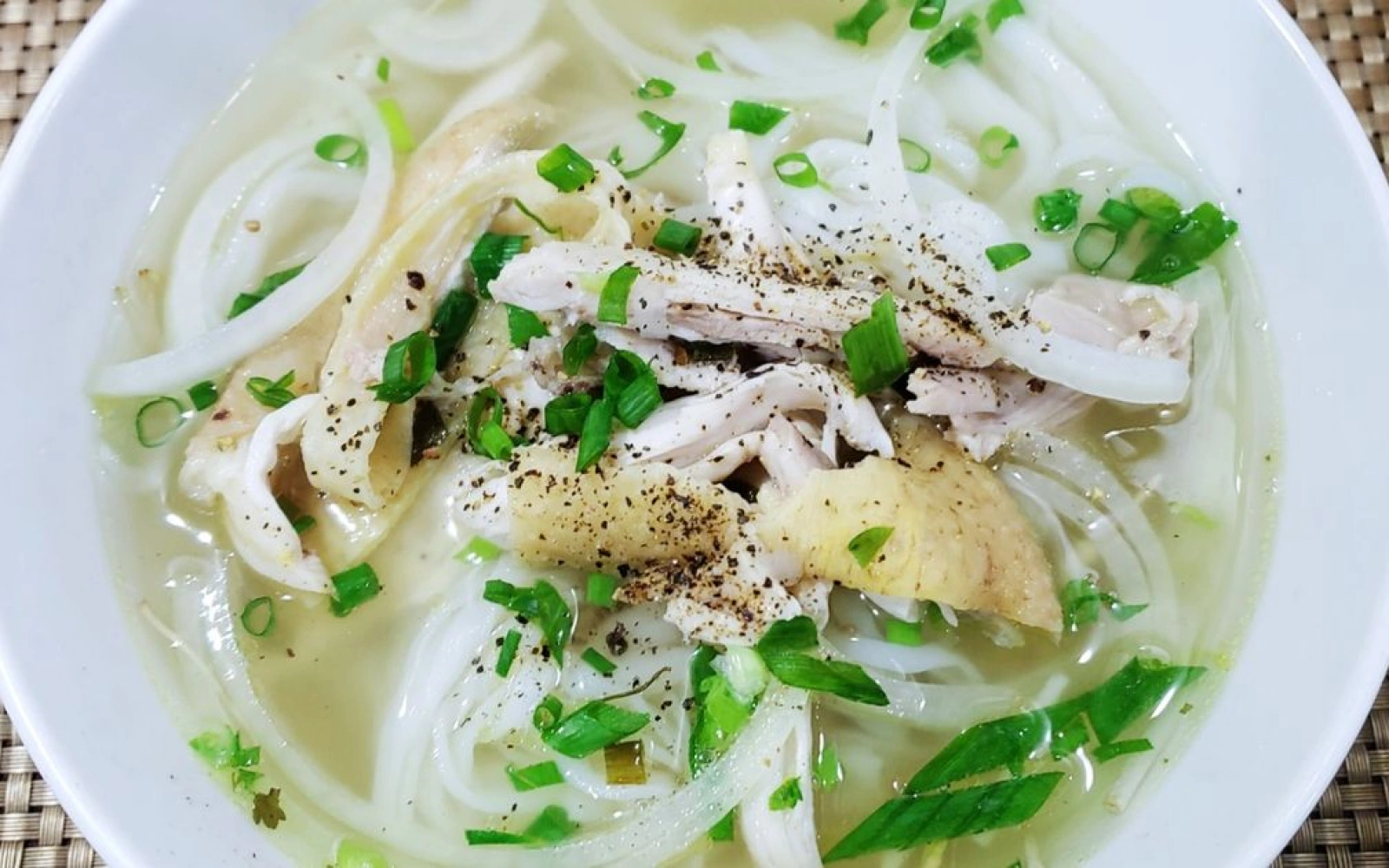 Phở gà Hà Nội