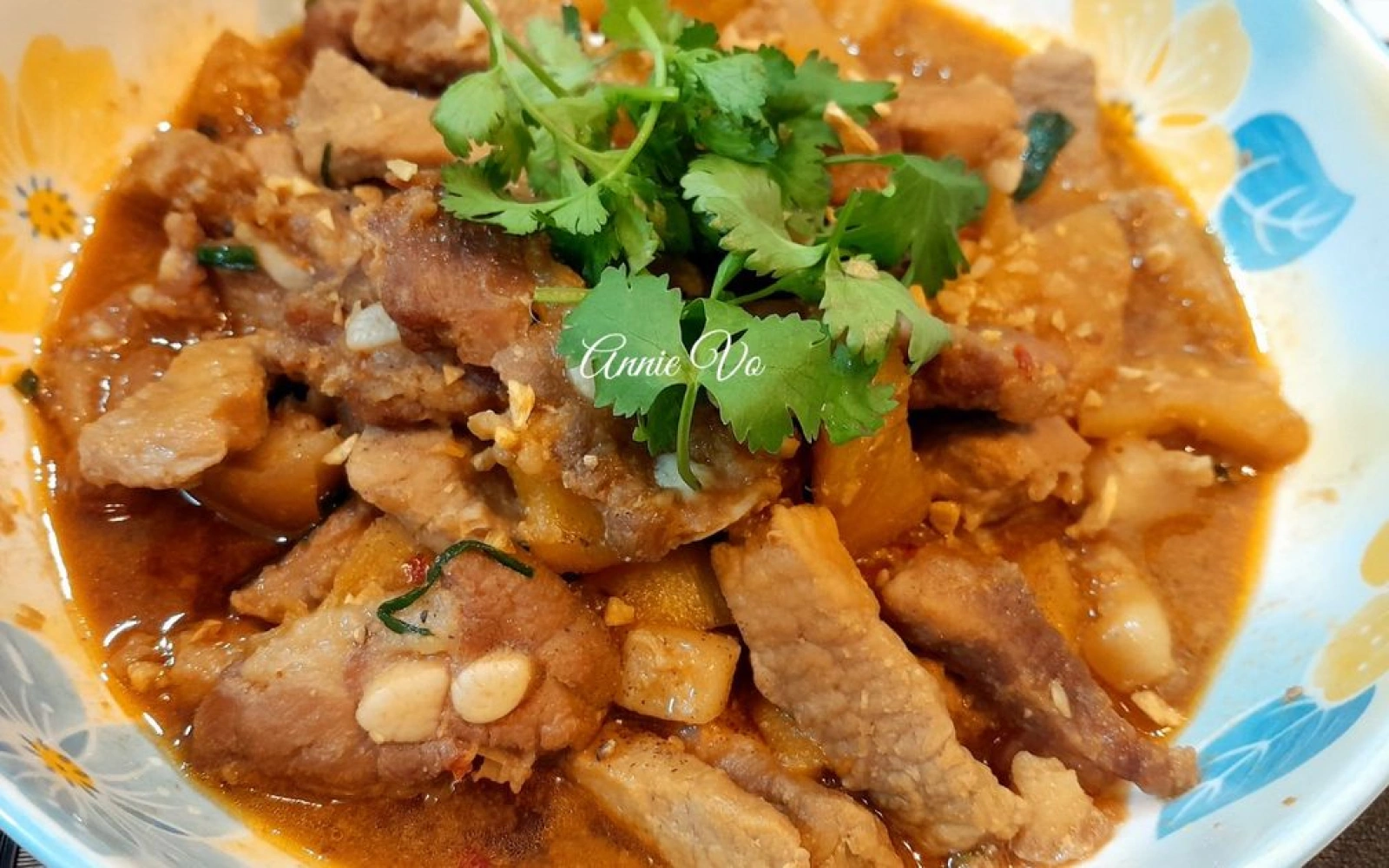 Thịt sườn kho thơm