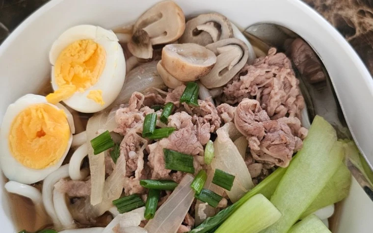 Udon bò